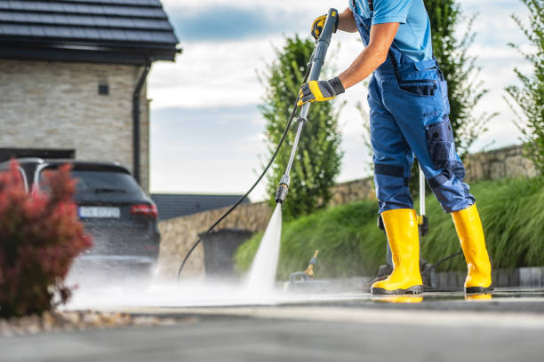 Why Choose Our Certified Pressure Washing Experts for Your Project Needs in Niagara University, NY?